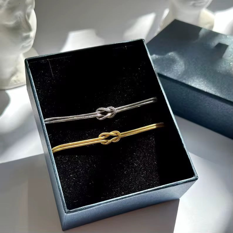 Ewiger Liebesknoten – Partnerarmbänder