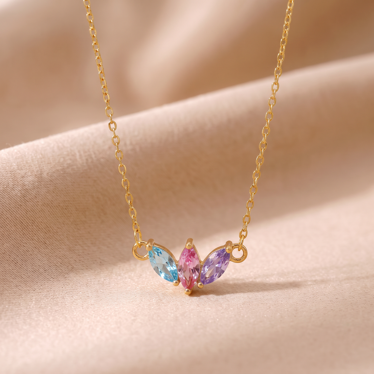 Necklace with 3 birthstones - Birthlia