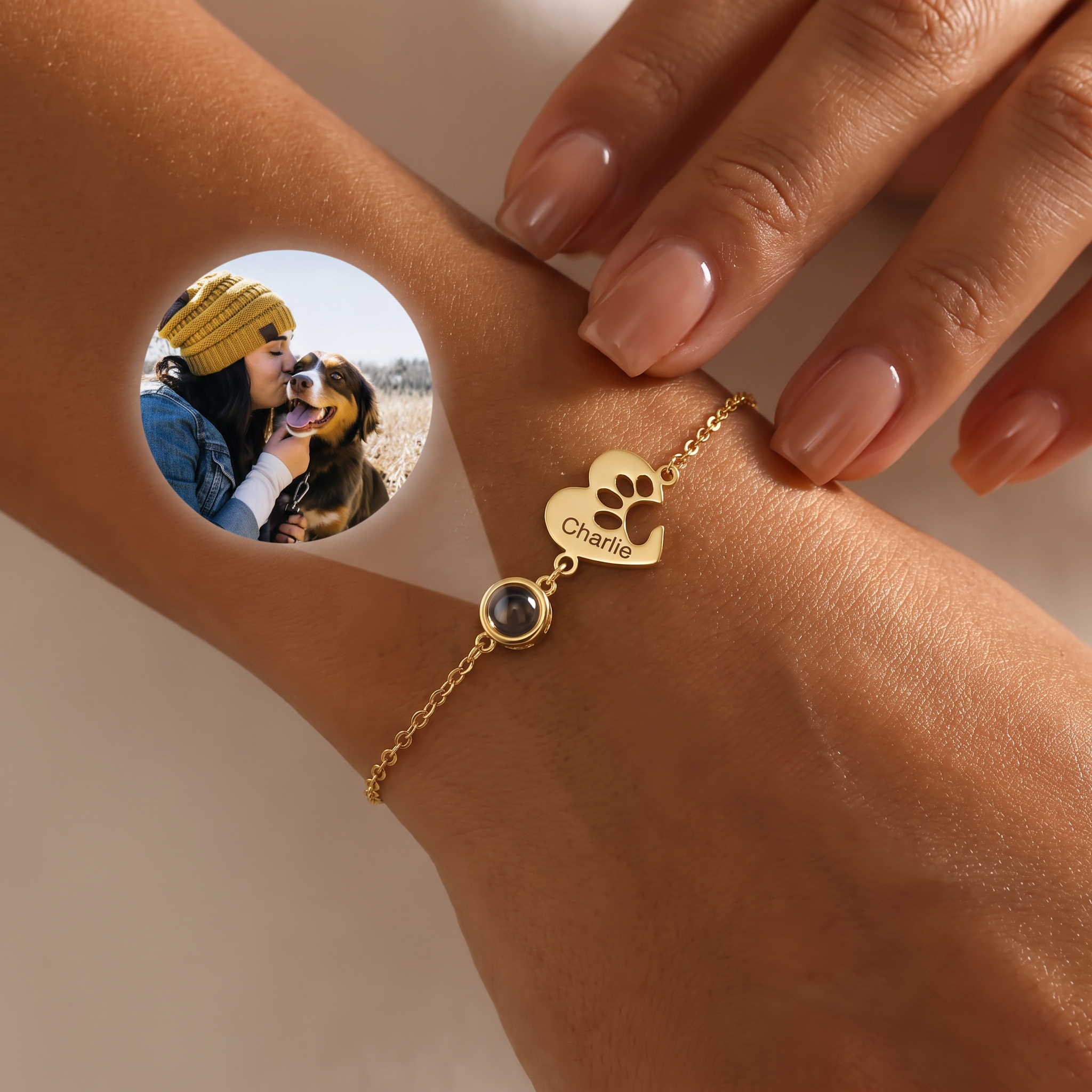 Personalisiertes Pfotenarmband mit Fotoprojektion