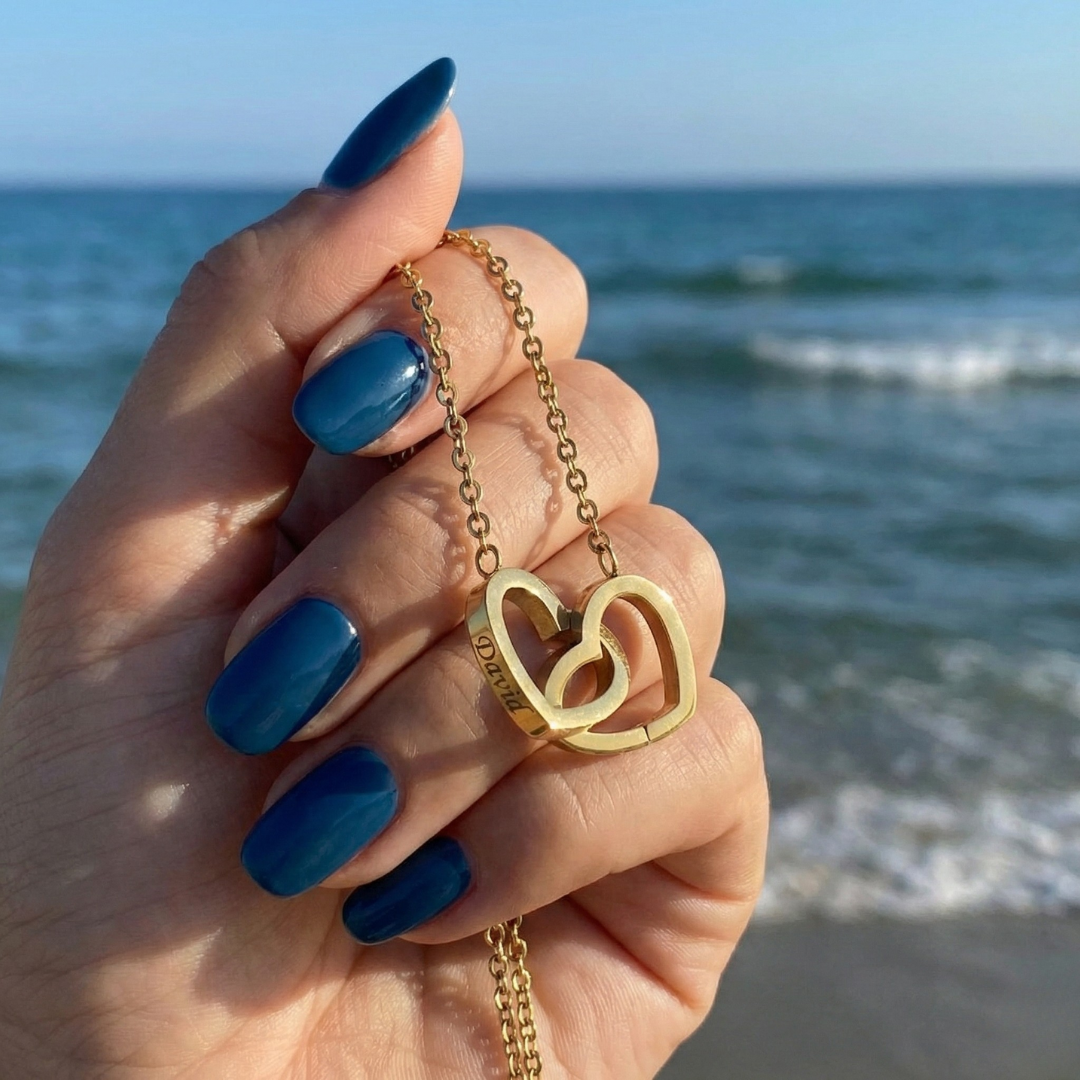 Amora- Doppelherzkette mit Gravur