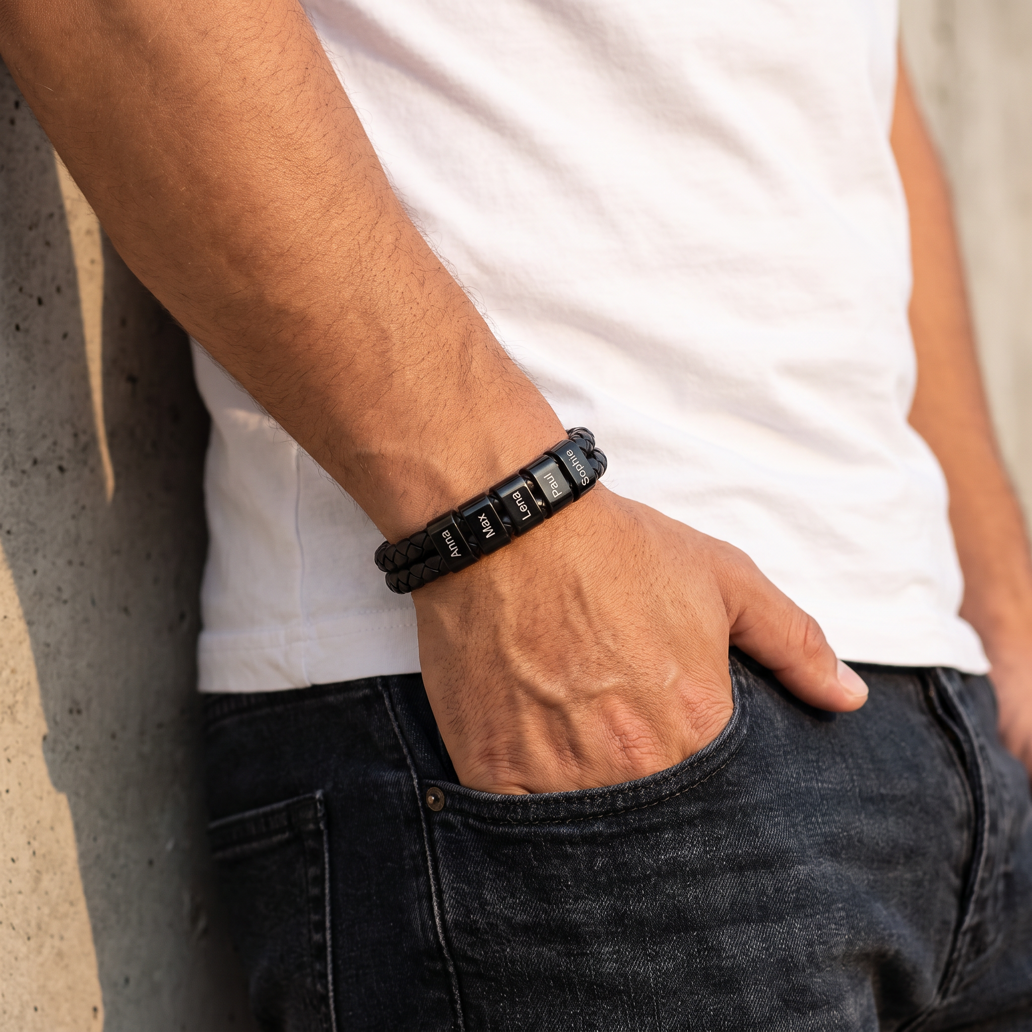 Lederarmband mit gravierten Beads für Herren
